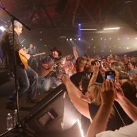 Garth Brooks Chicago Dive Bar Concert