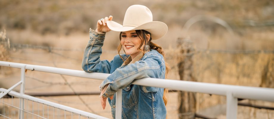 Jenna Paulette Offers the Ultimate Heartbreak Antidote in “Maggie’s Song (Old Blue Jeans)”